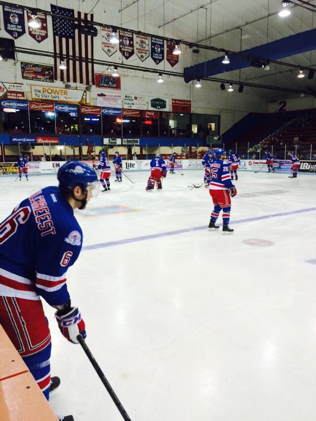 AndyHallRadio's tweet image. Warm-ups are underway at the #MadhouseOnHickman!  @bucshockey hosting @fightingsaints in 30 mins!  #VoxInTheBox