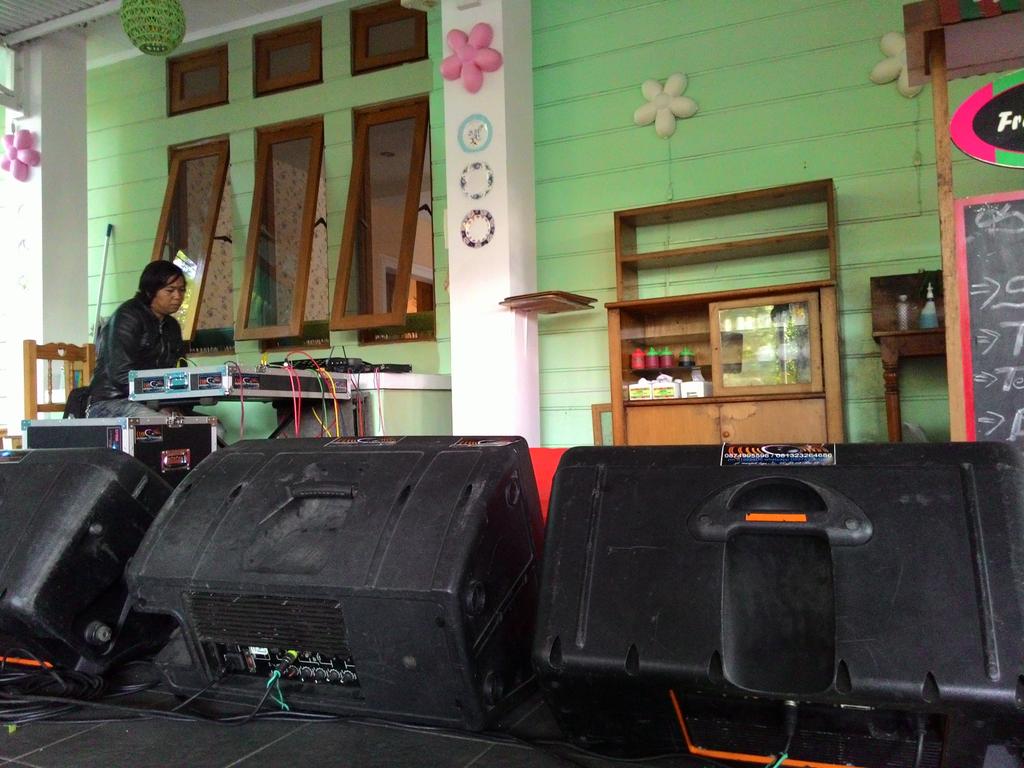 treehousebdg's tweet image. today, the wedding rindanis &amp;amp; rehza , selamat yaaaaa @treehousebdg