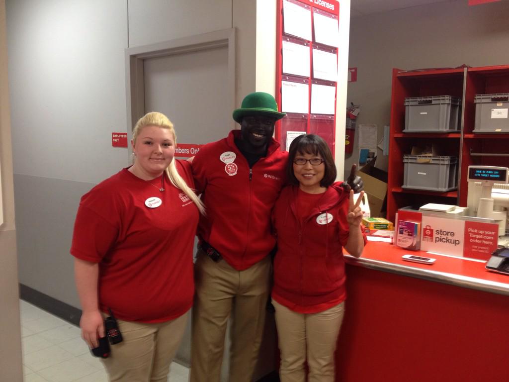 The T-803 team just hit our weekly REDcard goal! Break out the Green Hat! #TheG199 <a href="/cjdoering/">a</a> @CalimanEvan