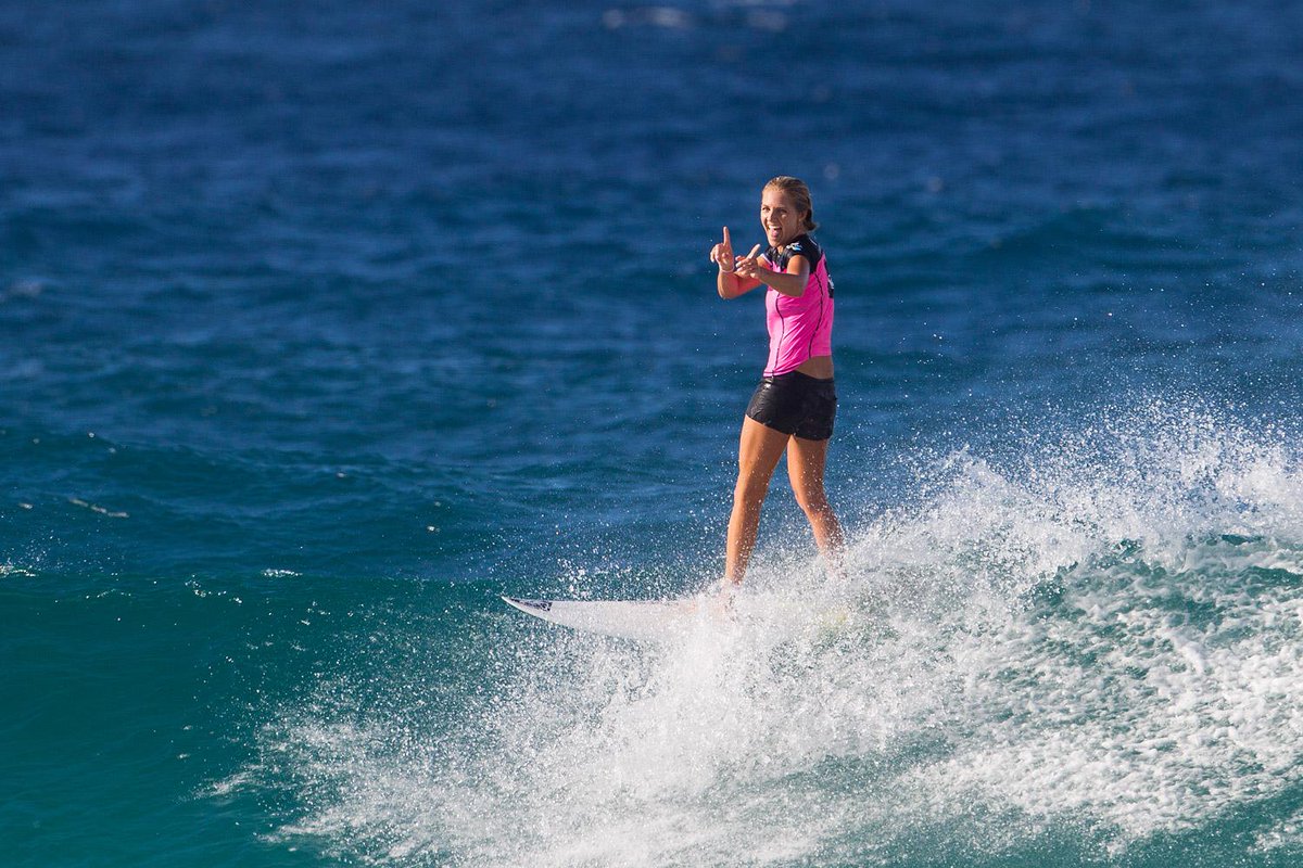 1 Week until the #ROXYpro Gold Coast! Are you #ROXYready? Photo: <a href="/wsl/">World Surf League</a> bit.ly/1AUbclk