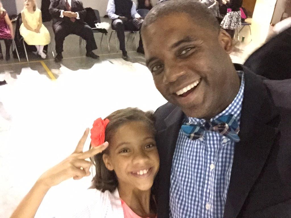 MarvellRB's tweet photo. Father/Daughter Dancer http://t.co/Lj2bgqJKrq