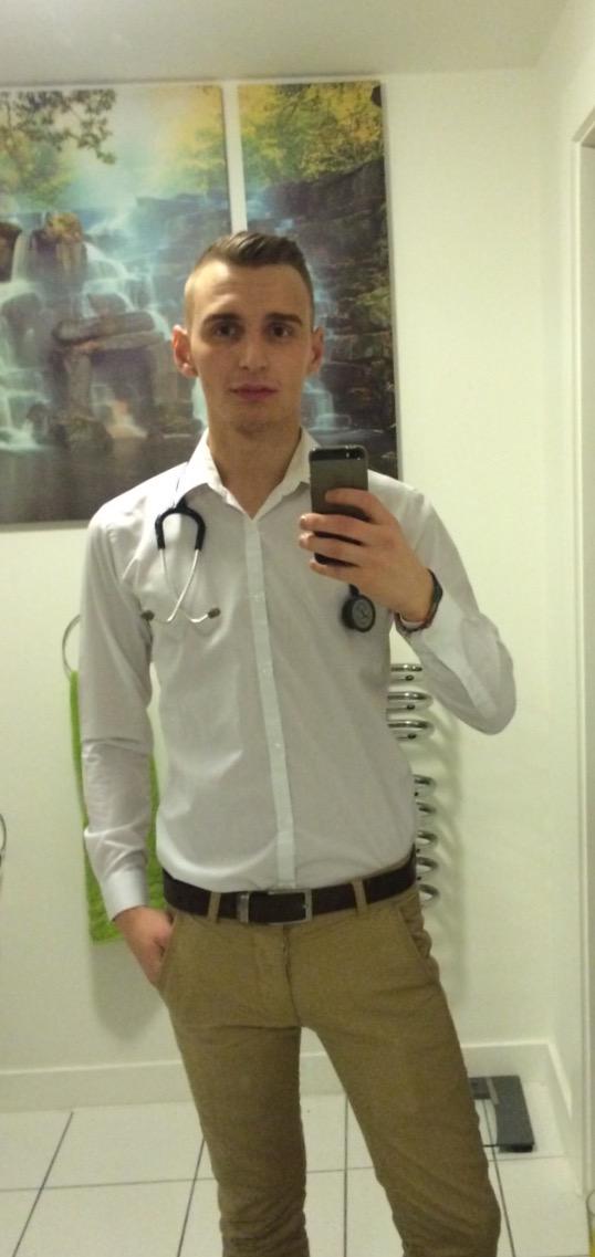 I think I suit being  a doctor http://t.co/uIUtV4NUaN