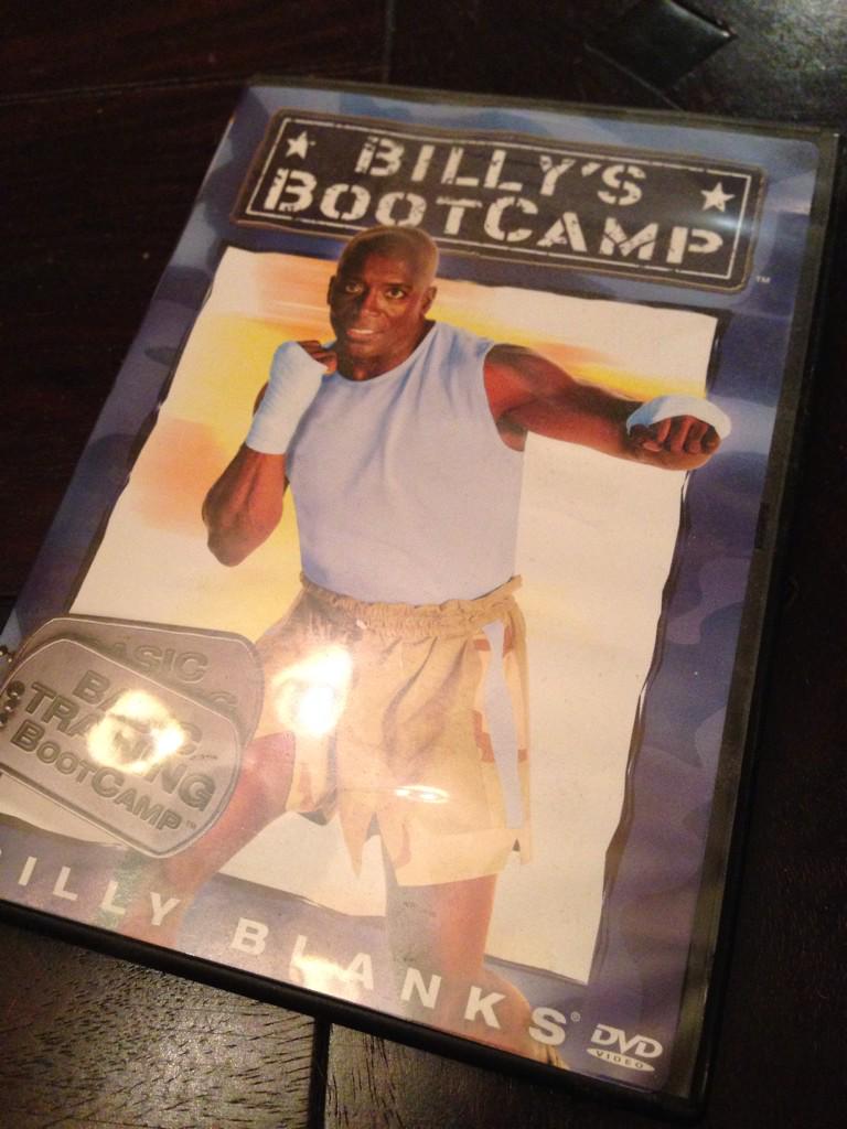 Editor66's tweet image. Wife's at work, gym is closed, blizzard outside...time to kick it old school. #billyblanks #kneeraises #shameless