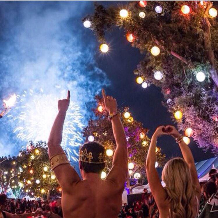 LifeAsARaver's tweet image. Relationship goals: