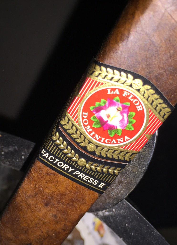 GBYYZ's tweet photo. A little after dinner treat..@LFDcigars
Always a great smoke!
@LFDCarney @LFDKyle #LFDFactoryPress http://t.co/xwUG0DsbB3