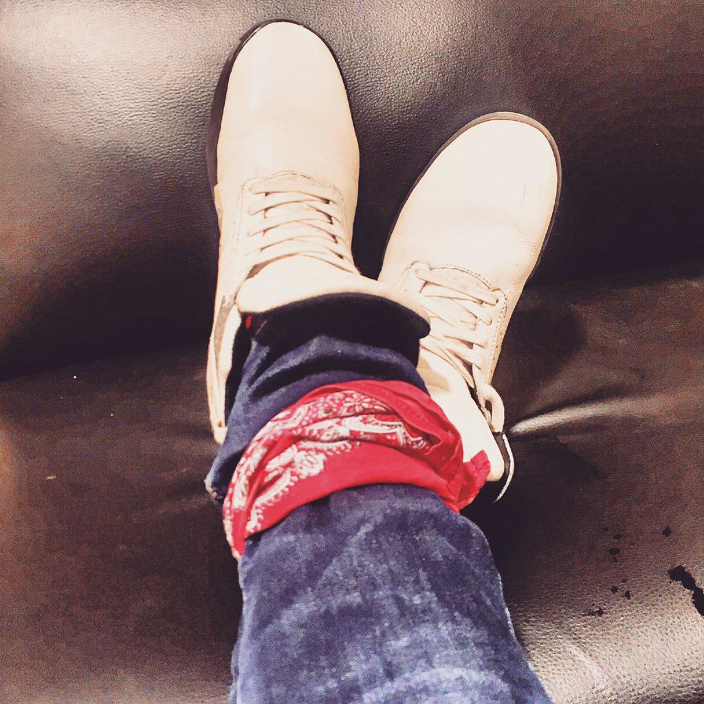 CD9's tweet image. Esperando. instagram.com/p/zYssihkB3w/