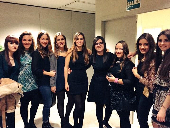 rociiigc's tweet photo. Cumple @VPedrajas + reencuentro 😊❤️🔝 http://t.co/b99tVoN5SN
