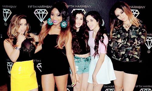 emailsrem's tweet photo. Post four pictures of fifth harmony and tag ten people
don't break the chain
use the hashtag #VoteFifthHarmony #KCA http://t.co/UHzKU35a4I