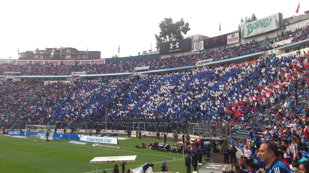 AzulitasFans's tweet photo. #CHACO100 mural antes de los trancazos, por cierto no lo hagan por fa! http://t.co/N6VweKdyPR