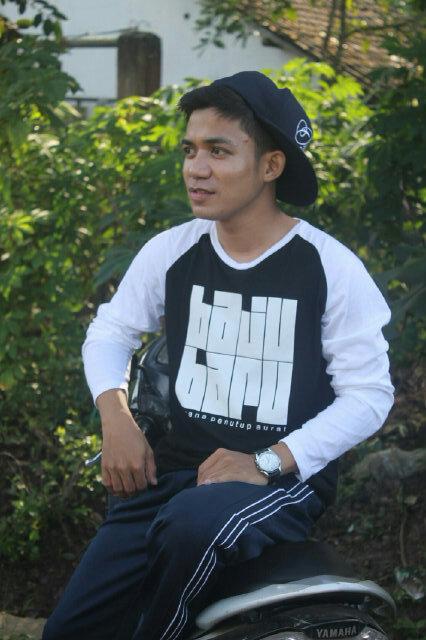 BochaTamla's tweet photo. Sarana Penutup Aurat by @BajuBaruMks  #bajubaru #madeinmakassar #indonesia #shirt http://t.co/BBBw91NUKo