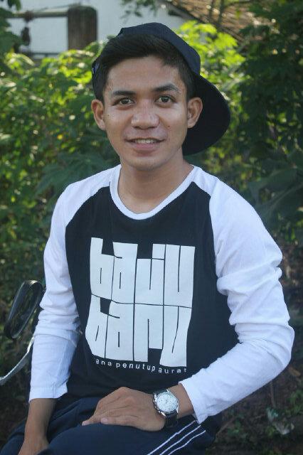 BochaTamla's tweet photo. Me by @BajuBaruMks  #shirt #bajubaru #madeinmakassar  #indonesia #shirt http://t.co/BbiGcoulEb