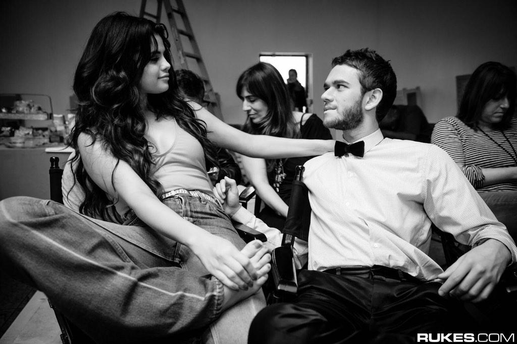 Zedd's tweet photo. Officially 24h until #IWantYouToKnow ft. @selenagomez is released!!! 🎉🎉🎉🎉🎉 http://t.co/Ms0Fc9Dqfr
