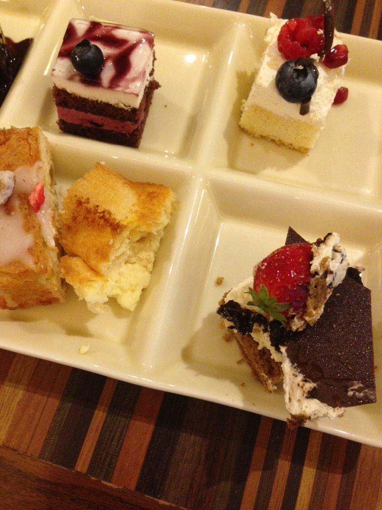 Xx_______oX's tweet photo. お腹いっぱいだよー。
食べ過ぎた http://t.co/NyTGXGHfON
