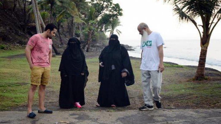 FRANCE24's tweet image. Indonesia prays Islamic tourism drive can draw more visitors f24.my/1D57iW7