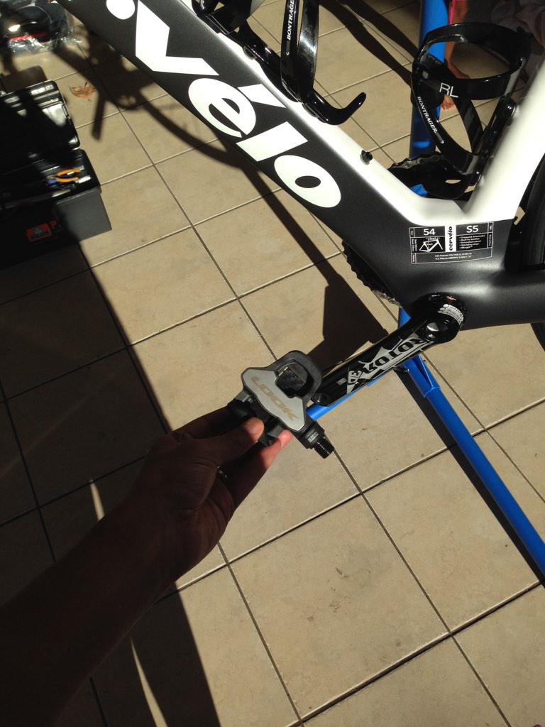 owenhannie's tweet photo. Decided to take a break from the cricket (for now) to fit my new #LookKeoBlade pedals from @velolookrsa @CerveloSA http://t.co/XKYDsjEOYe