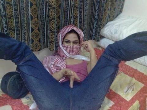 بدي تلعبيلي بكسي في مجال