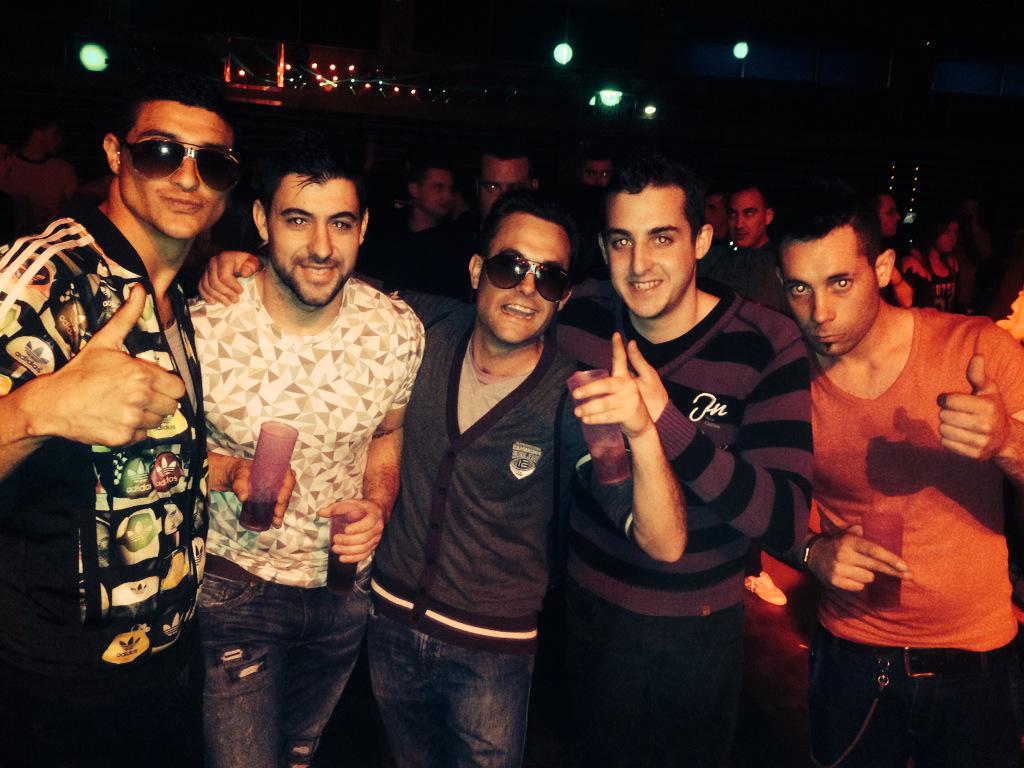 romegatone's tweet photo. Grande chavales @GalanLozoya @elxisma92 http://t.co/RspOFQdGji