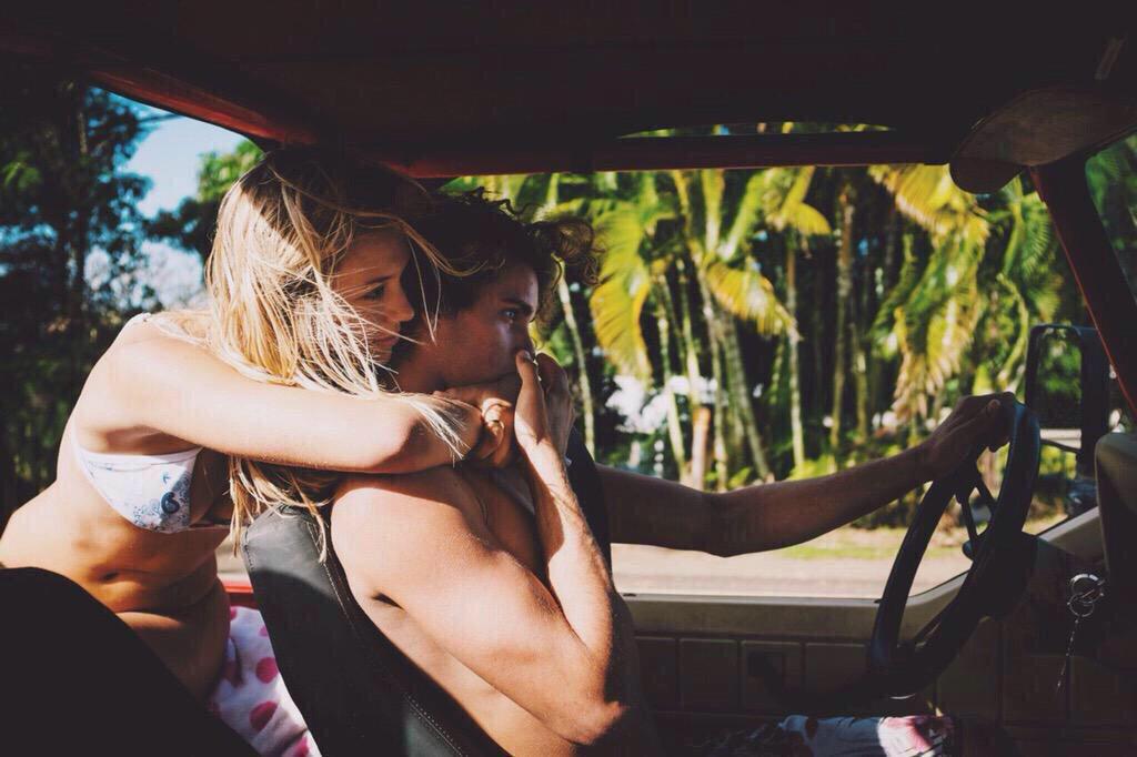 iadorewomen_'s tweet photo. Seeing the world with someone you love  would be amazing 💑💘 http://t.co/e0IuVlwFKD