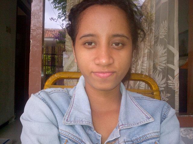 Edwardstanly1's tweet photo. Ute jepret-jepret @RuthJelvyana http://t.co/0cEG0a3WUJ