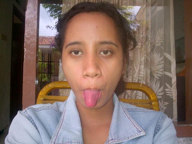 Edwardstanly1's tweet photo. @RuthJelvyana , @estherjeniferpa orang keterbelakangan mental http://t.co/7XBlj6uFwW
