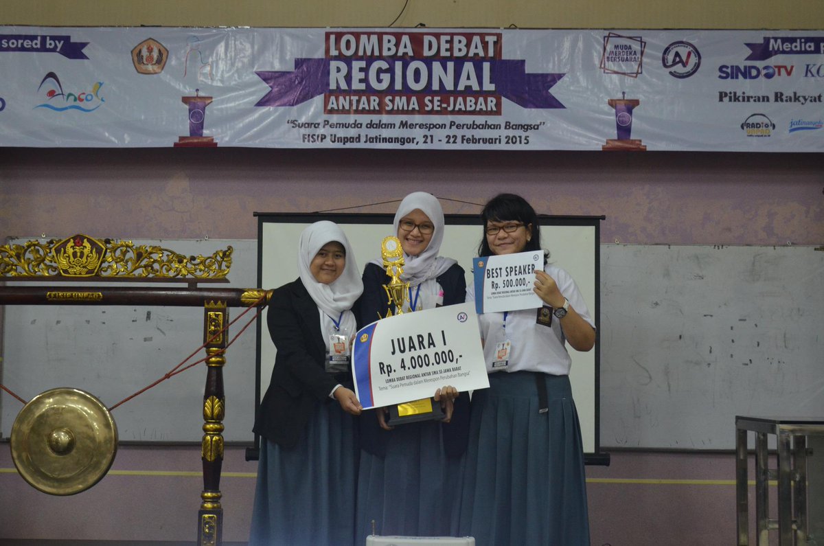 Selamat kepada tim SMAN 5 BANDUNG telah meraih Juara 1 Lomba Debat Regional Antar SMA Se- JABAR! #MudaMerdekaBersuara