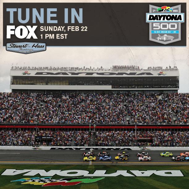It's race day! Retweet if you can't wait for the green flag to drop. #Daytona500, 1 p.m. ET, @NASCARonFOX.