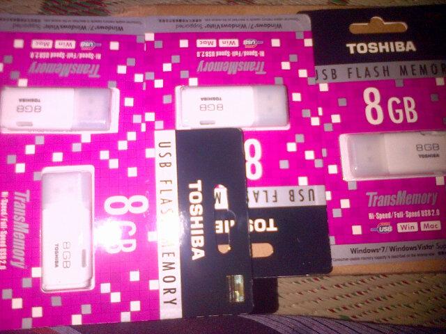 ketutdewantara0's tweet photo. @kudusdodolan promo jual flasdiks 8gb murah merek tosiba kondisi baru :085642780410 buruan stock terbatas http://t.co/rMLjQOJD0y
