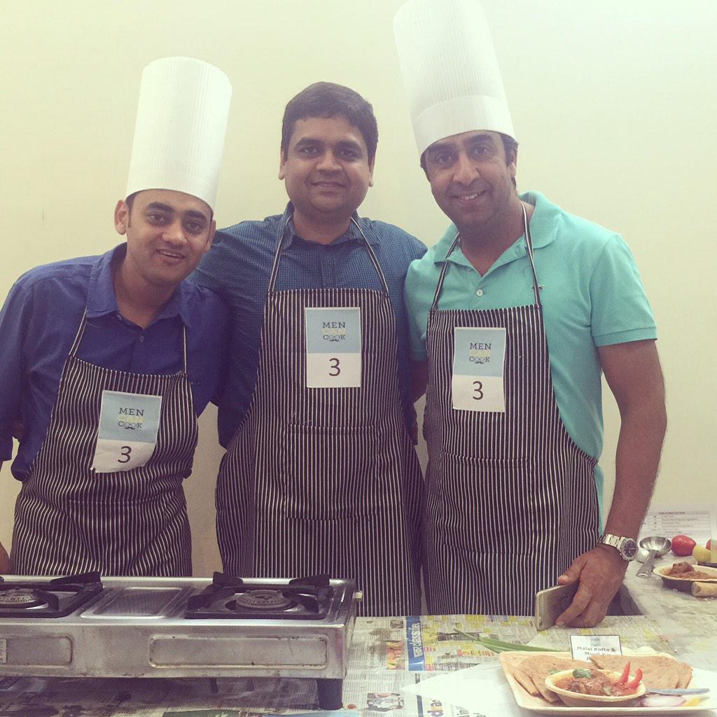 kapilsingh's tweet photo. Participate in #mencancook #roundtable #India made scrumptious mulee #pranthas #foodindia http://t.co/XQI7mQMGGR