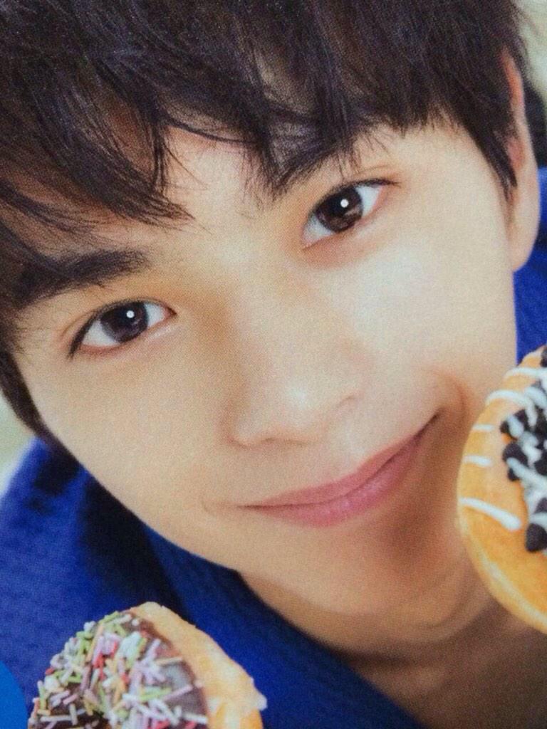 sugarzone0101's tweet photo. 《勝利》
遅くなってごめんね？砂糖です☜

最近は、テストも終わって楽~に毎日過ごしてます。
体重管理は気をつけ乍も甘いもの食べまくって、カラオケで消費する…ってのをしてますね笑
急にだけど、メンバー大好き。#
以上、佐藤でした‼︎ http://t.co/qggPoyRXRK