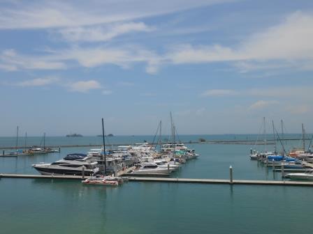detikTravel's tweet photo. Nongsa Point, Tempat Parkir Kapal Yacht yang Oke di Batam http://t.co/eFjTpkA0dk http://t.co/DlZzbT5yYE