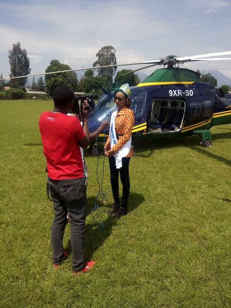 MissRwanda2015's tweet photo. RT @AkageraAviation: Beauty gets the attention but personality gets the heart. In Musanze with @KundwaDoriane http://t.co/midid2z71l