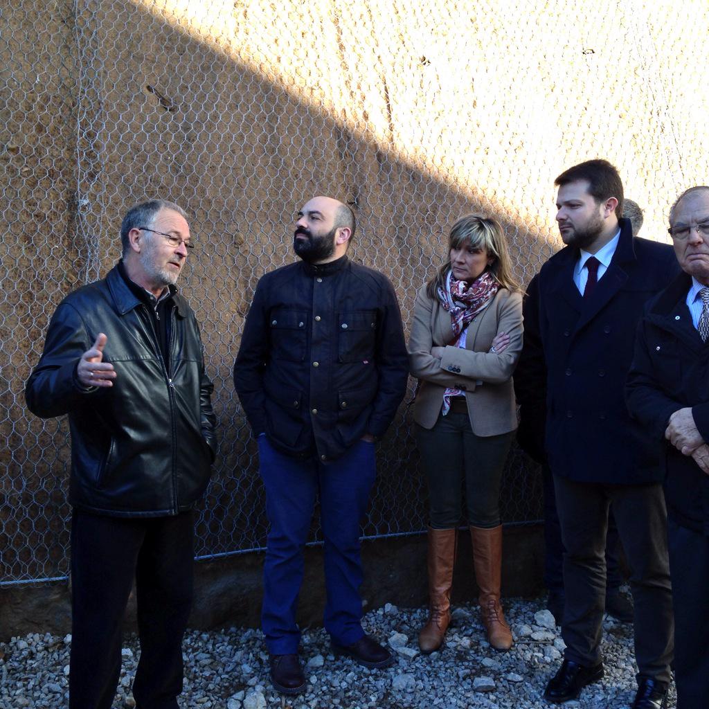 ajcubelles's tweet photo. Inauguració del nou pavelló esportiu de Cubelles @RCubelles @canalblau @eixdiari @gfigueras http://t.co/cZYPP7zyAo