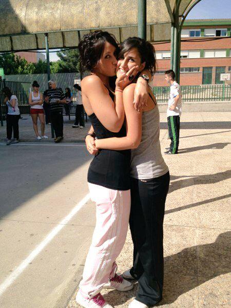 pau_C21's tweet photo. Que fácil haces quererte. 💕 ¡Muchísimas felicidades cuchi! Por muchos más felicitándote. LoveU😍😍😍😍 http://t.co/z5wBcS4FDk