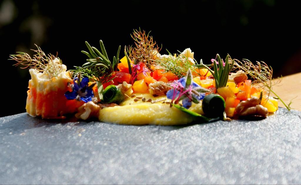 By_RodCodone's tweet image. Polenta con vinagreta de pimientos y romero con brotes del huerto...