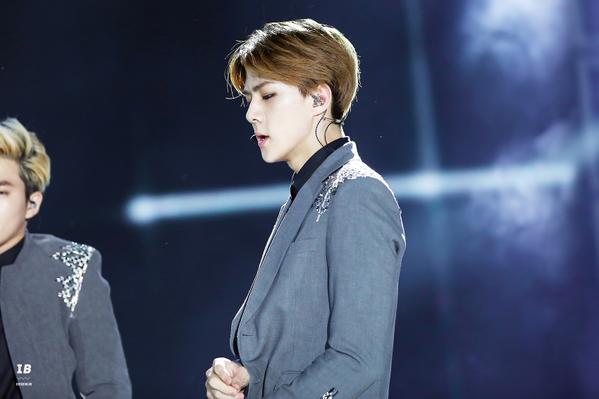 efexjinli's tweet photo. @ohsehunaj aku suka ini http://t.co/1IM7xis1dK