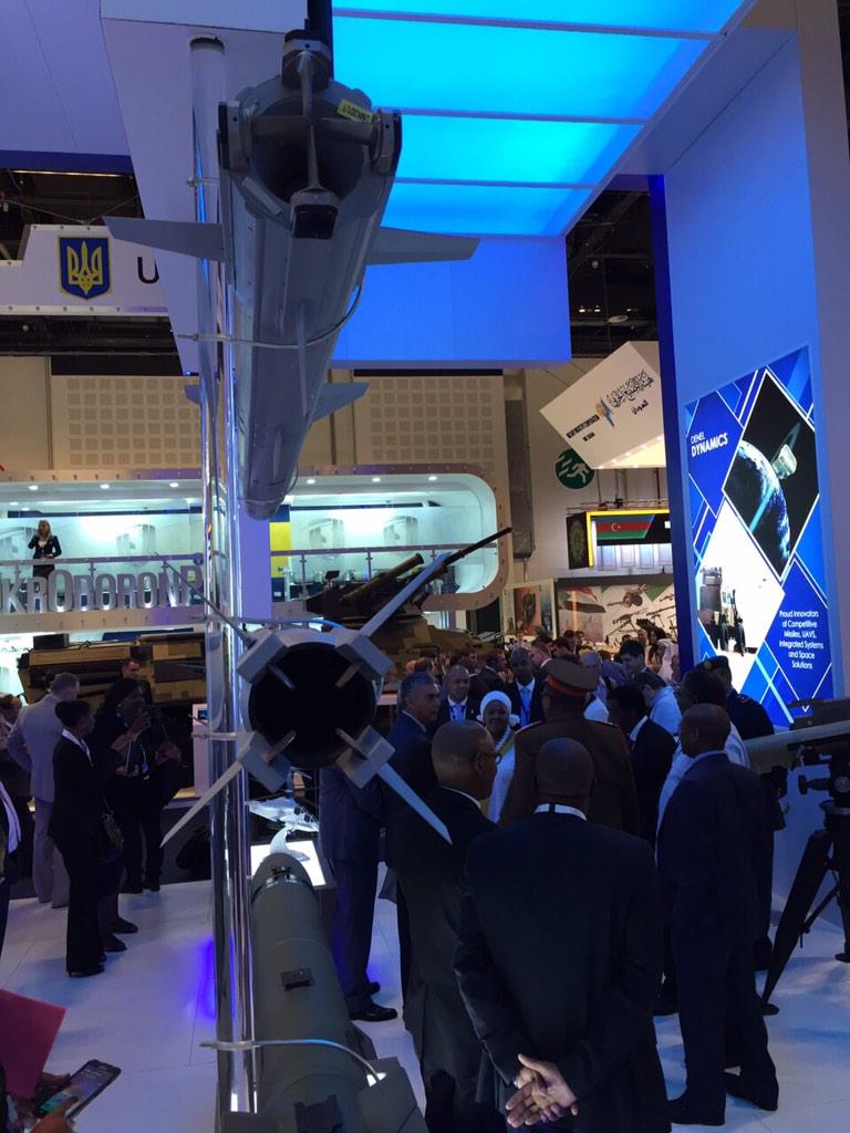 معرض IDEX-2015  B-cnCf2CMAA0BN1