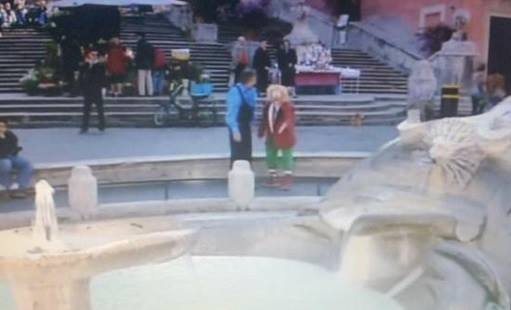 Slechte_grappen's tweet photo. De daders van de vernielingen in Rome zijn inmiddels herkend op beelden. Feyenoord zal flinke straffen uitdelen! http://t.co/bQLJoXSpPZ