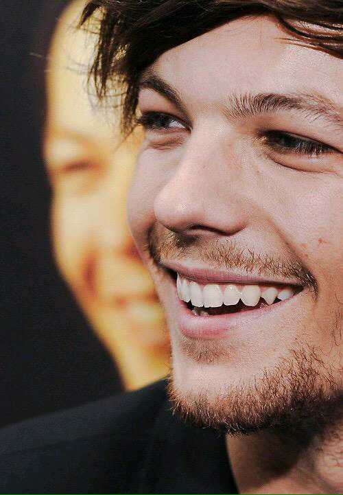 Sandra_maho's tweet photo. What a beautiful smile
#HappyAnniversaryLarry http://t.co/eWh5Parvh6