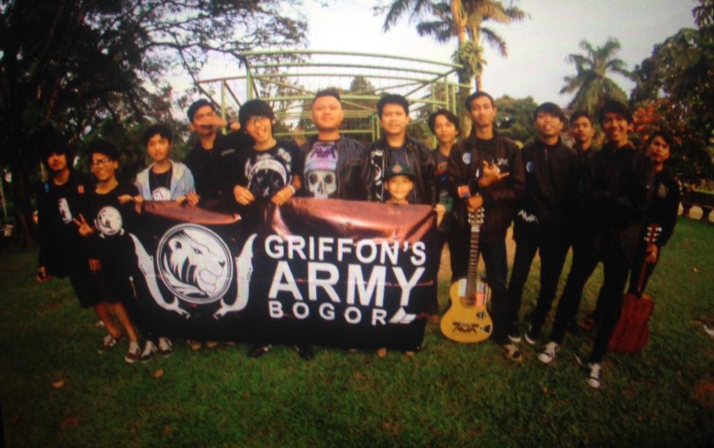 hari ini Army Of Angel Regional Bogor ft. Griffon Army Bogor, maklum aja, banner AOA Bogor lagi proses pembuatan :)