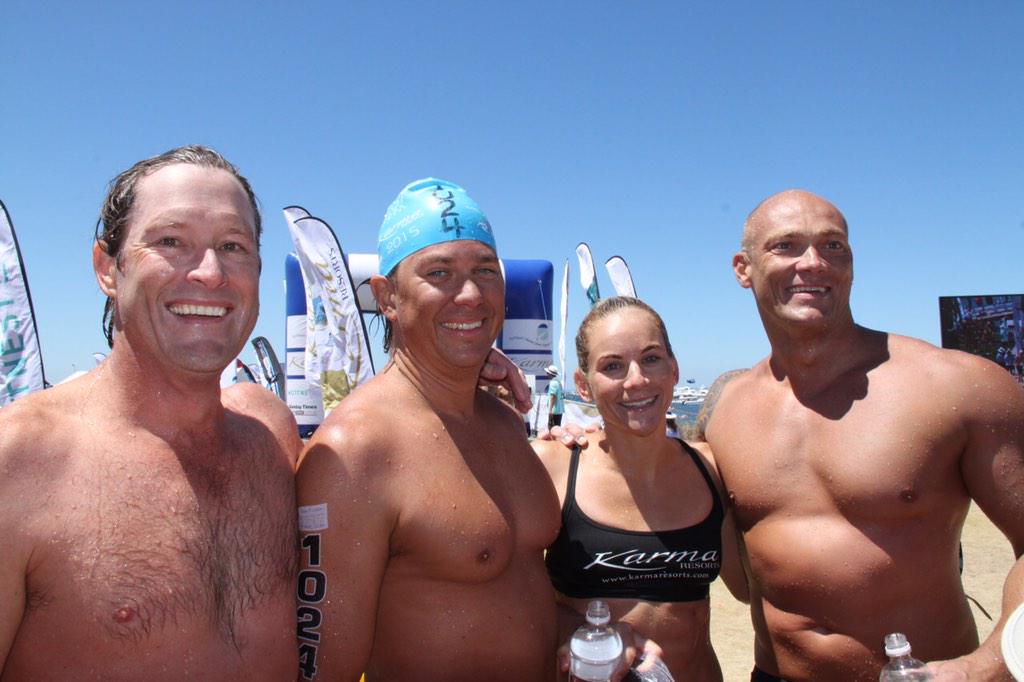 johnspence88's tweet photo. Michael klim makes shawsey look small !! Swim next year simon ??!! @ShawseyShaw only a few sharks out there !! http://t.co/YVMr8ubqki