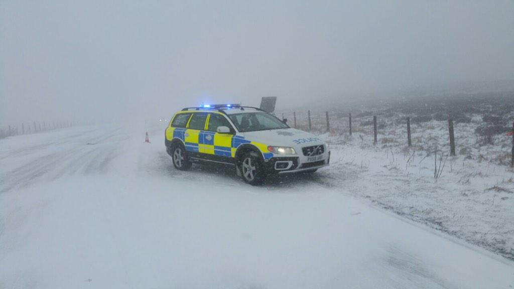 Road closures across Cumbria as bad weather batters county j.mp/1D81yef #Cumbria