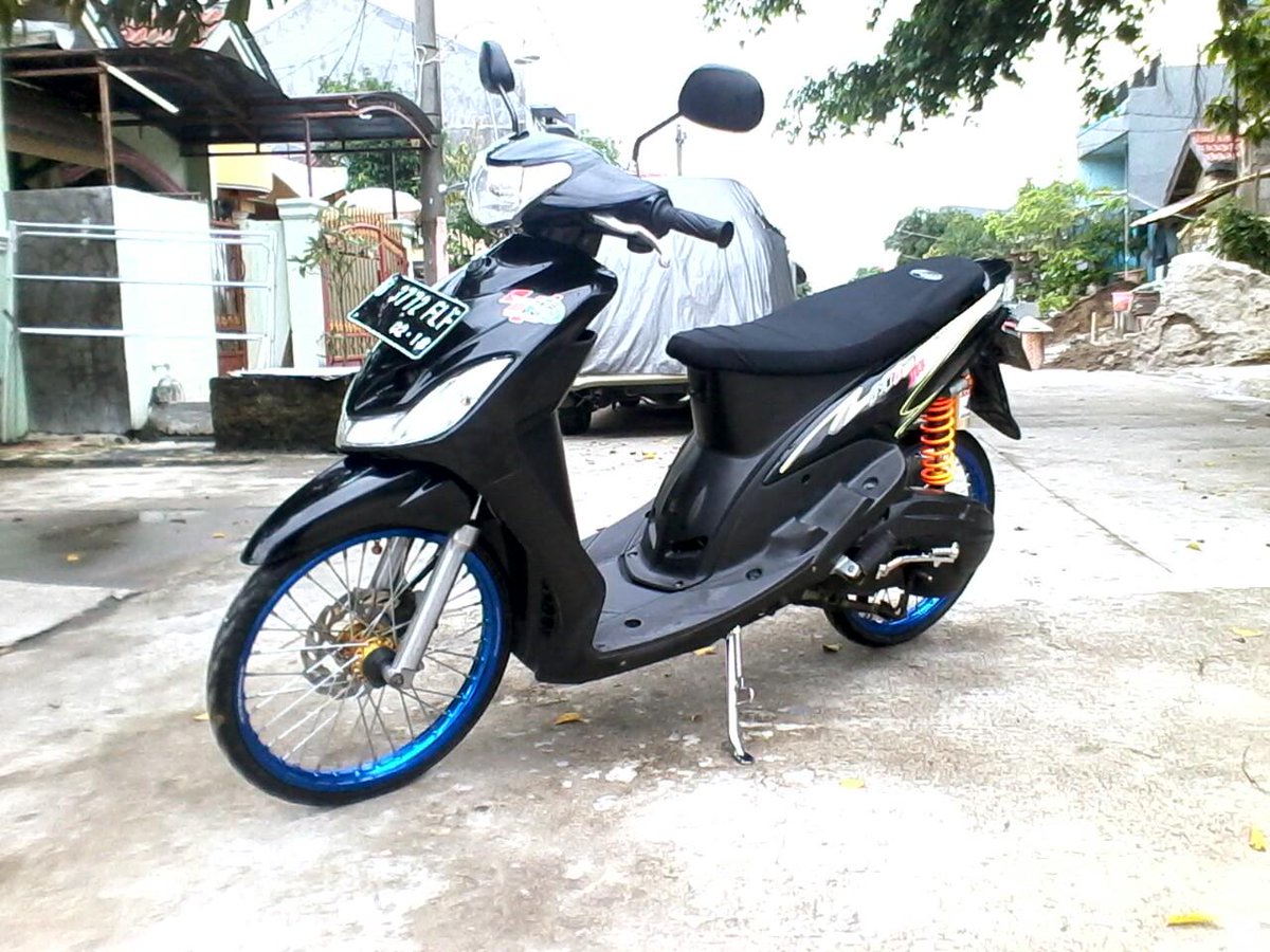 Ini thailook ku , mana thailookmu ?