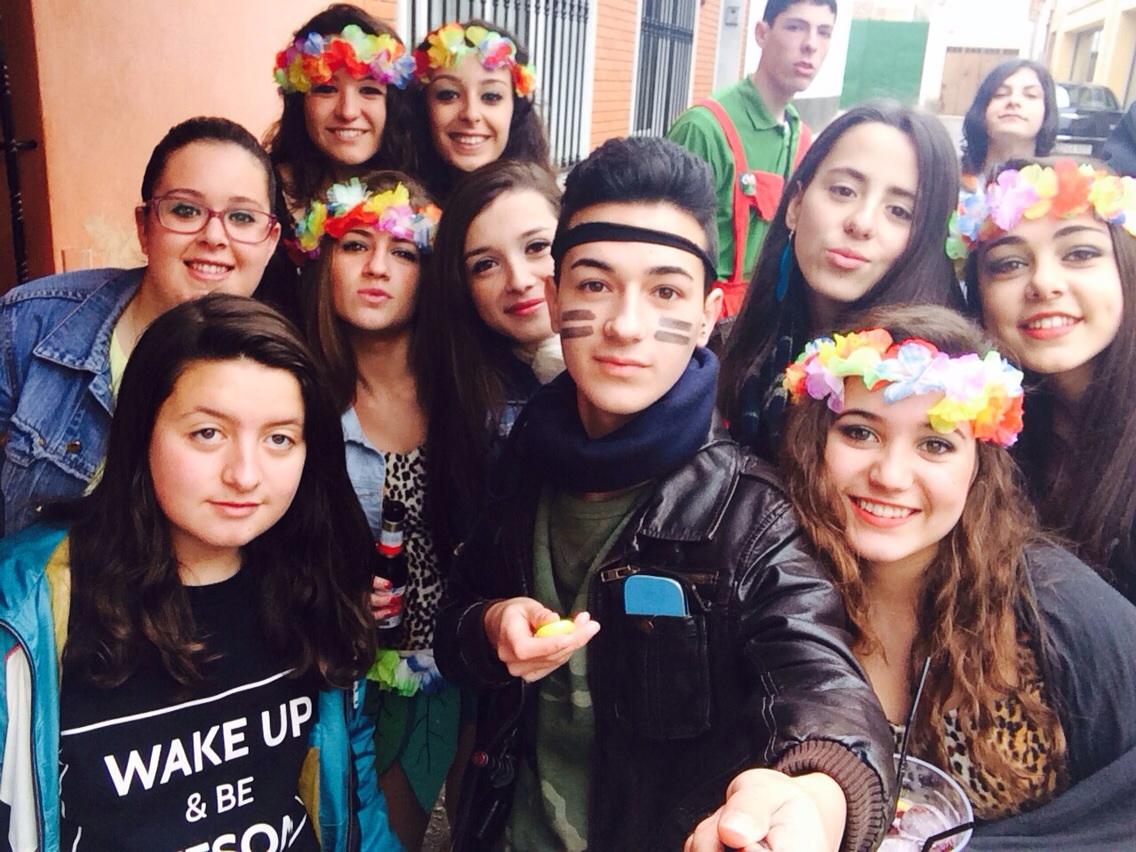 patri_102's tweet photo. Sabado de piñata 🎉👌 http://t.co/EjRwmqw4kK