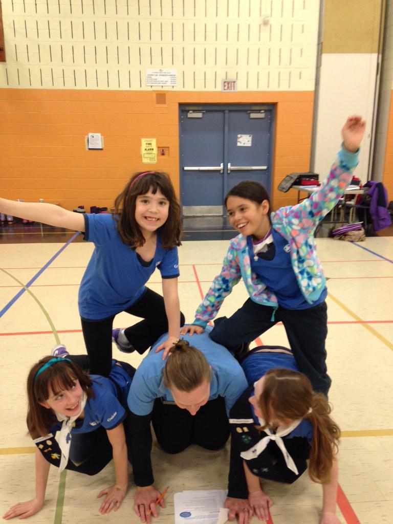 girlguidesofcan's tweet photo. :) MT @34thOrleans: Happy World Thinking Day from us to u!!! @wagggs_world @GoGirlGuides #Guidinglight #guidesrock http://t.co/ucNB5cw4X4
