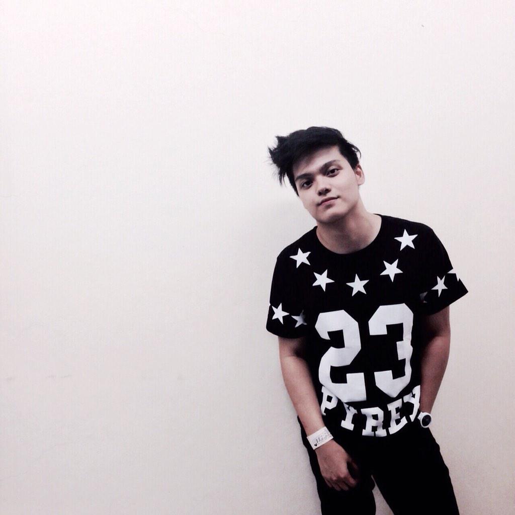 PopularFacesPH's tweet photo. #PFPHUpdate meet @jake_andaya http://t.co/dlPYJZoZhQ
