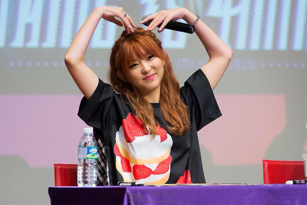 TwiceDahyunx's tweet photo. @YoBora90 ini fs buat kamu :) #4MINUTECRAZYRPTL http://t.co/AGEipNEMhv