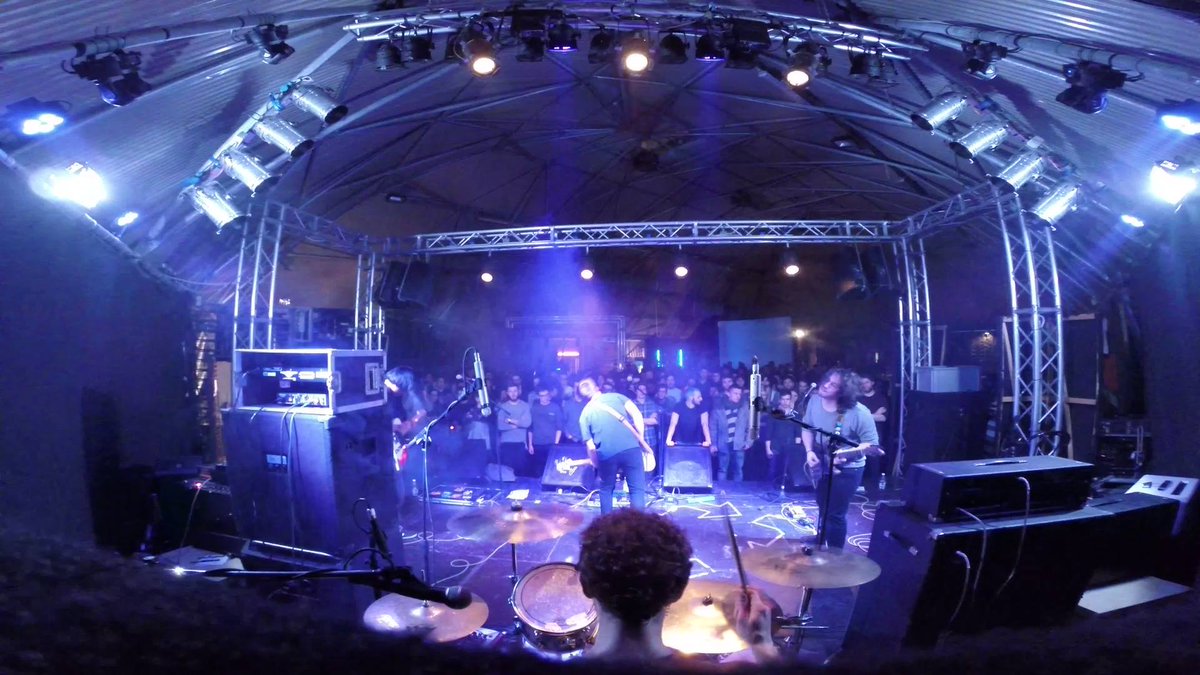 CabreraBand's tweet photo. Questo è successo ieri sera, al release party di ''Da Qui Si Vede Tutto'' a La Tenda (Modena). http://t.co/r3ZITu6UdH