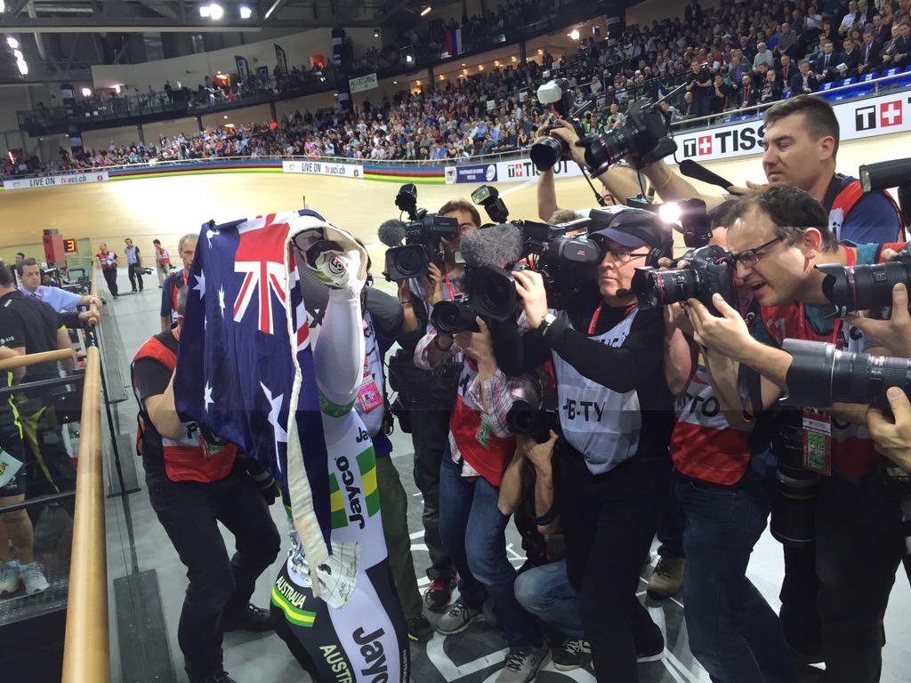 AusCycling tweet media