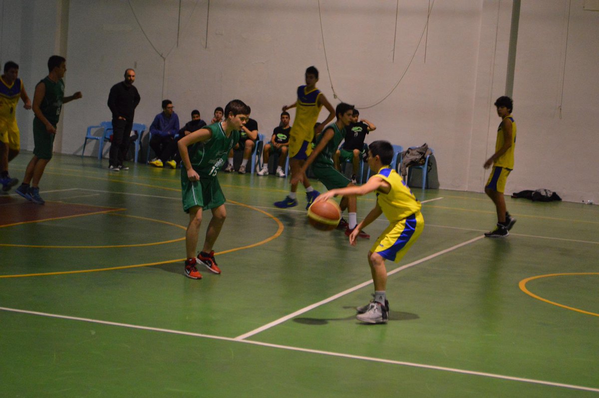 BSevillaEste's tweet photo. Gran día el que tiene que estar pasando @pedroguti99 . Hoy cumple años el 15 del @BasketMenta ¡¡MUCHAS FELICIDADES!! http://t.co/Ql6Y4Jf0jA