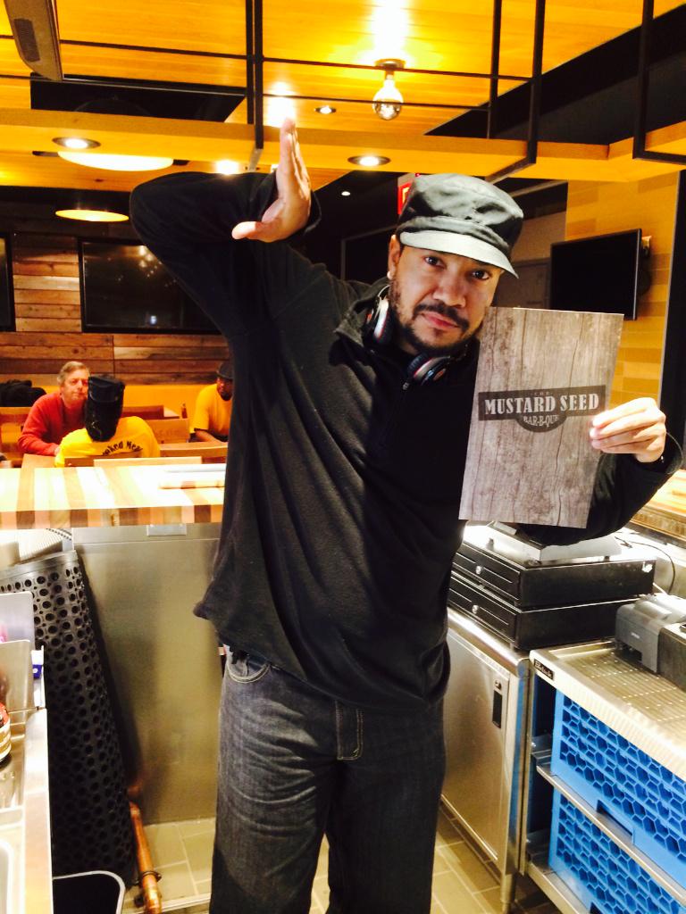 mustardseedbbq's tweet photo. @MimicJones came by to support me. RQQ !!! http://t.co/2Ltq9QlPCV